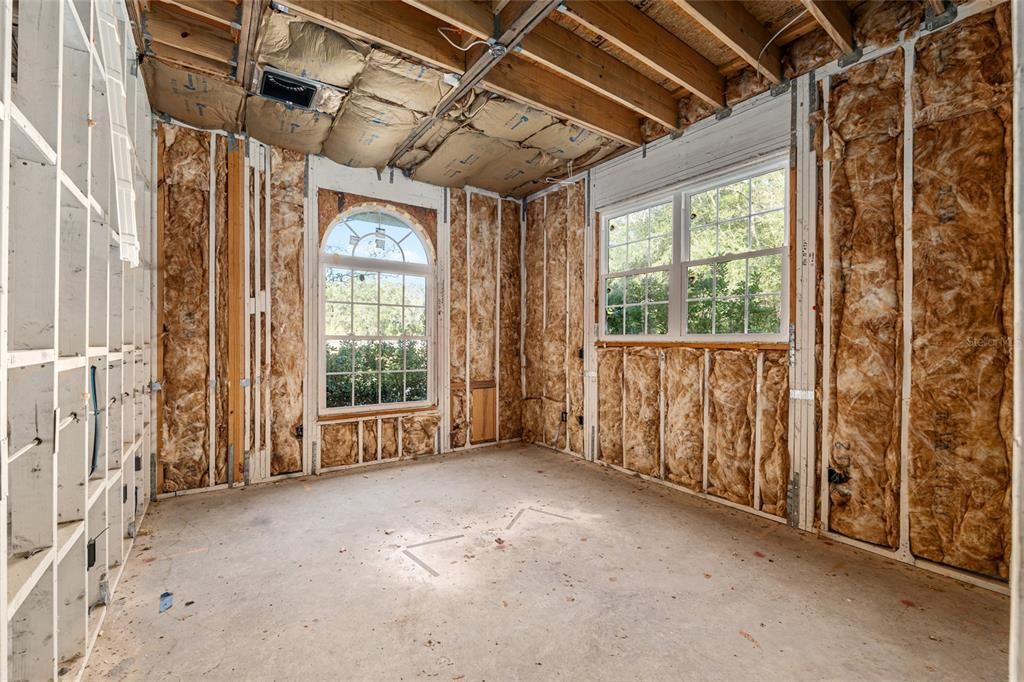 待售: $499,000 (5 贝兹, 4 浴室, 5700 平方英尺)