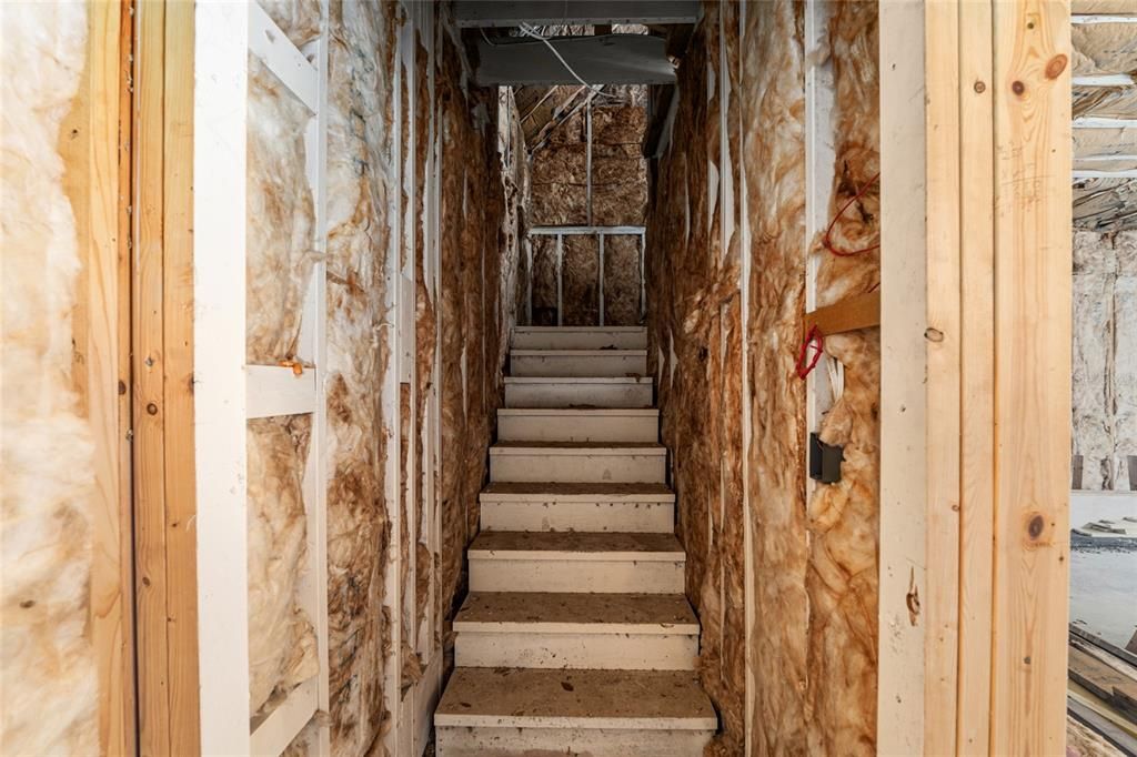 待售: $499,000 (5 贝兹, 4 浴室, 5700 平方英尺)