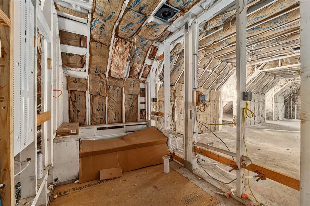 待售: $499,000 (5 贝兹, 4 浴室, 5700 平方英尺)