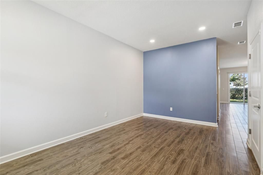 For Sale: $337,100 (3 beds, 2 baths, 1797 Square Feet)