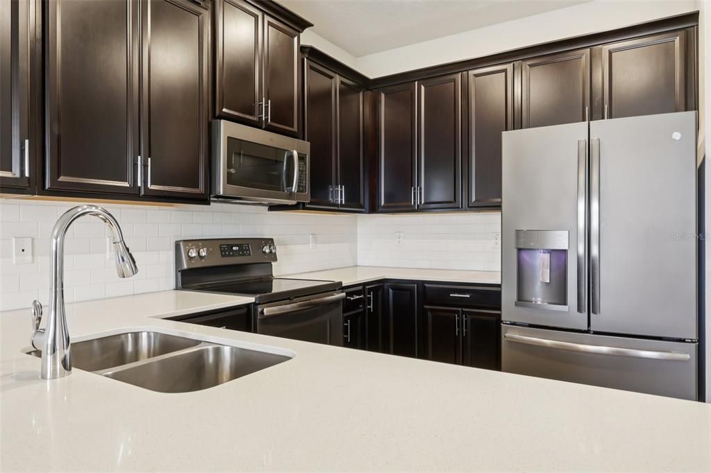 For Sale: $337,100 (3 beds, 2 baths, 1797 Square Feet)