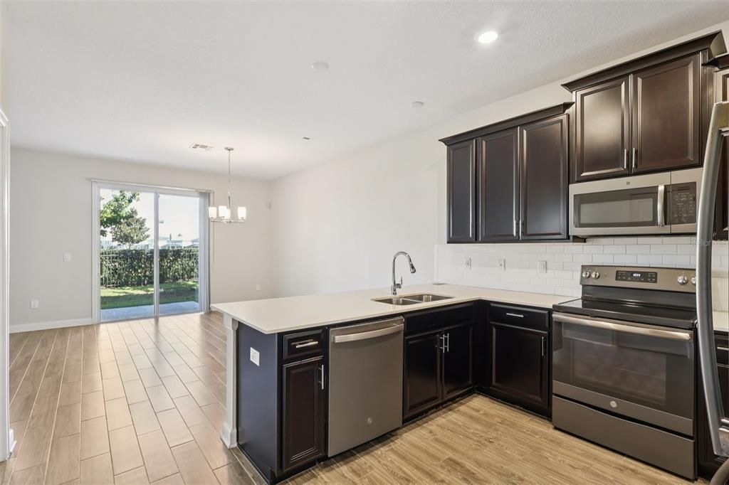 For Sale: $337,100 (3 beds, 2 baths, 1797 Square Feet)