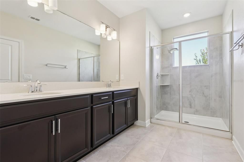 For Sale: $337,100 (3 beds, 2 baths, 1797 Square Feet)