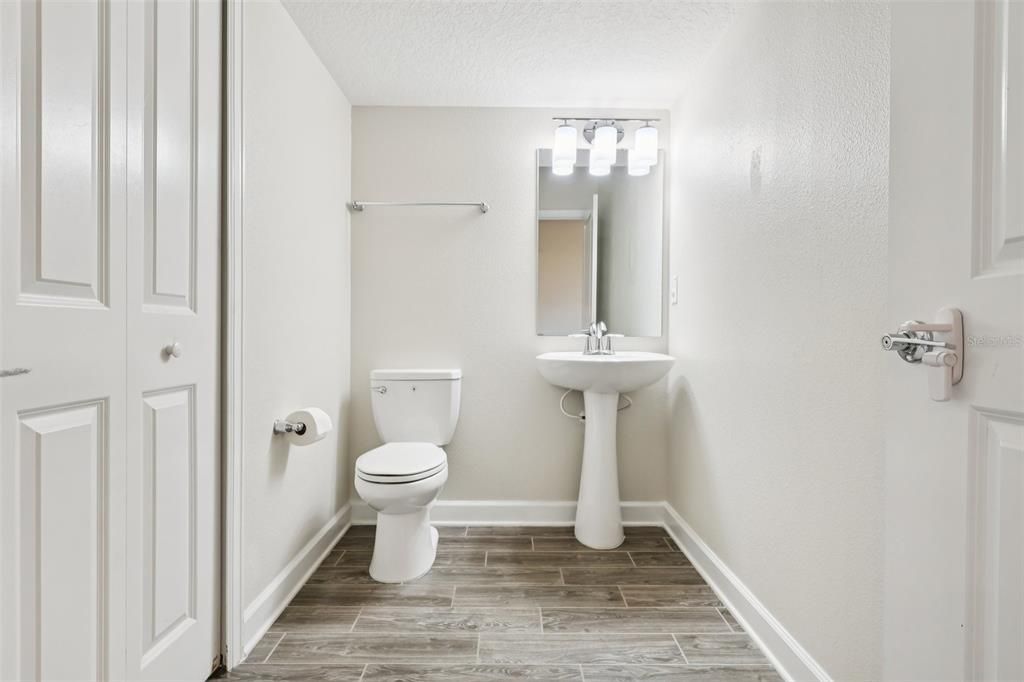 For Sale: $337,100 (3 beds, 2 baths, 1797 Square Feet)