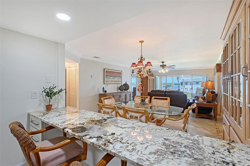 For Sale: $315,000 (2 beds, 2 baths, 1556 Square Feet)