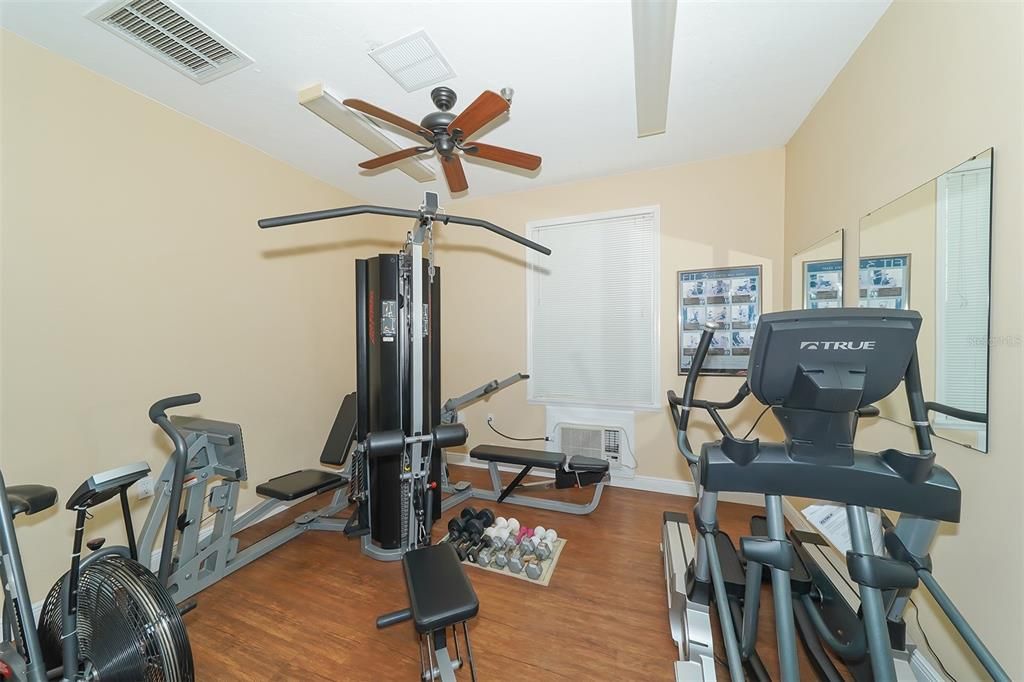 For Sale: $315,000 (2 beds, 2 baths, 1556 Square Feet)