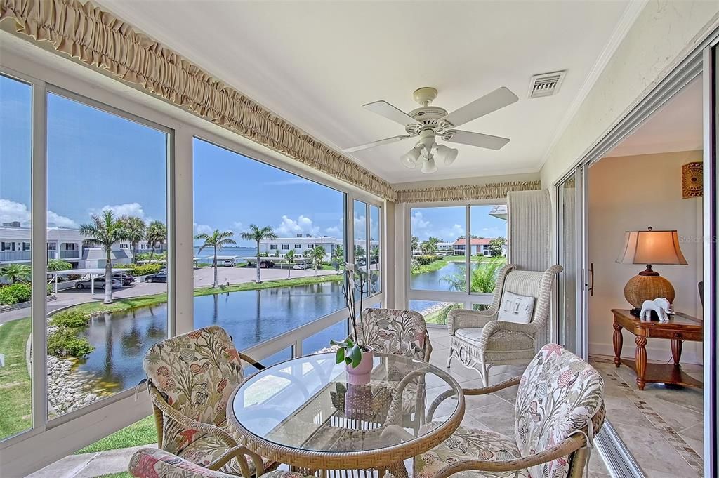 For Sale: $315,000 (2 beds, 2 baths, 1556 Square Feet)