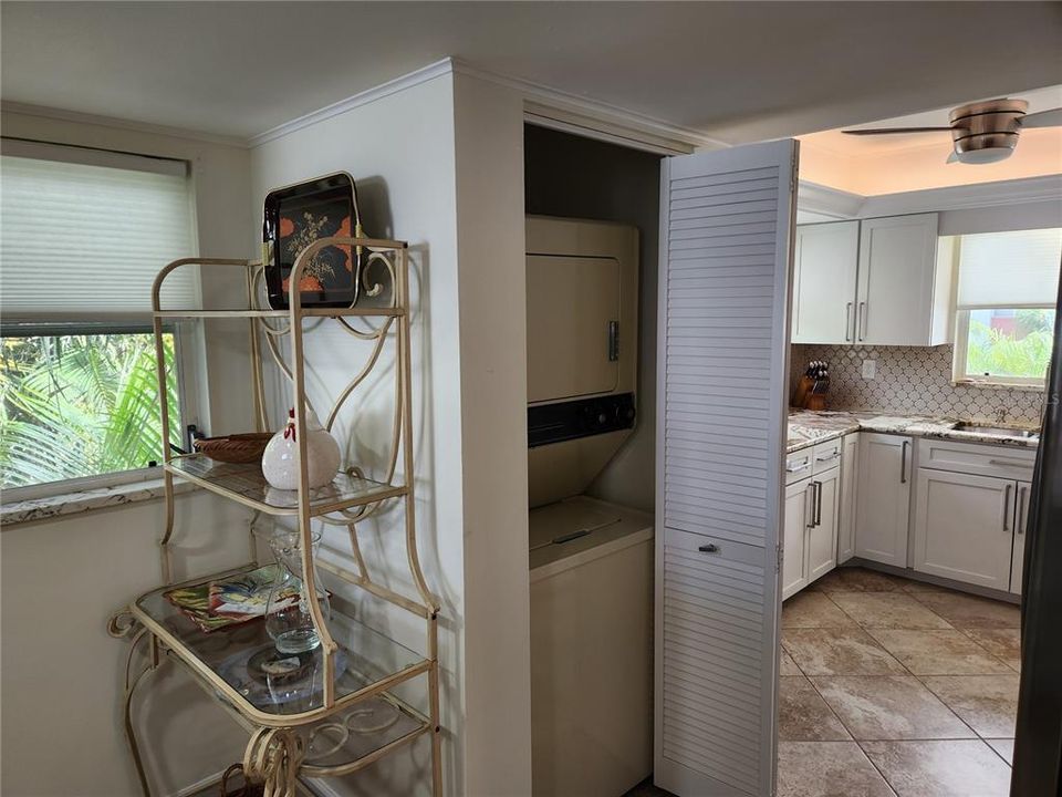 For Sale: $315,000 (2 beds, 2 baths, 1556 Square Feet)