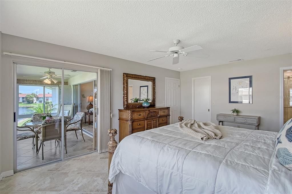 For Sale: $315,000 (2 beds, 2 baths, 1556 Square Feet)