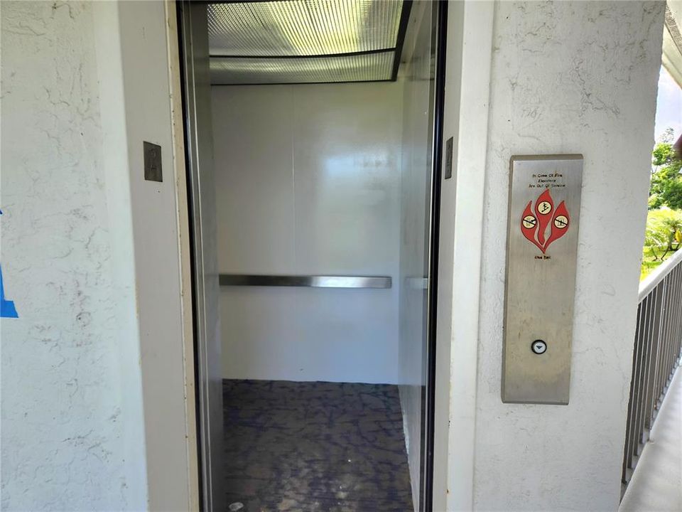 For Sale: $315,000 (2 beds, 2 baths, 1556 Square Feet)