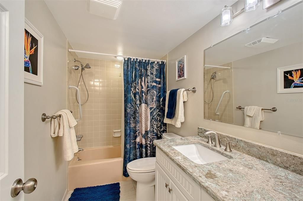 For Sale: $315,000 (2 beds, 2 baths, 1556 Square Feet)