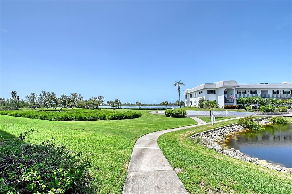 For Sale: $315,000 (2 beds, 2 baths, 1556 Square Feet)