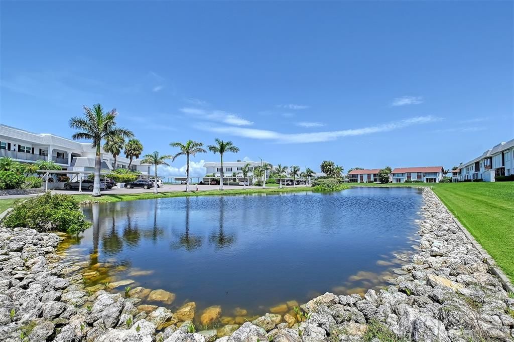 For Sale: $315,000 (2 beds, 2 baths, 1556 Square Feet)