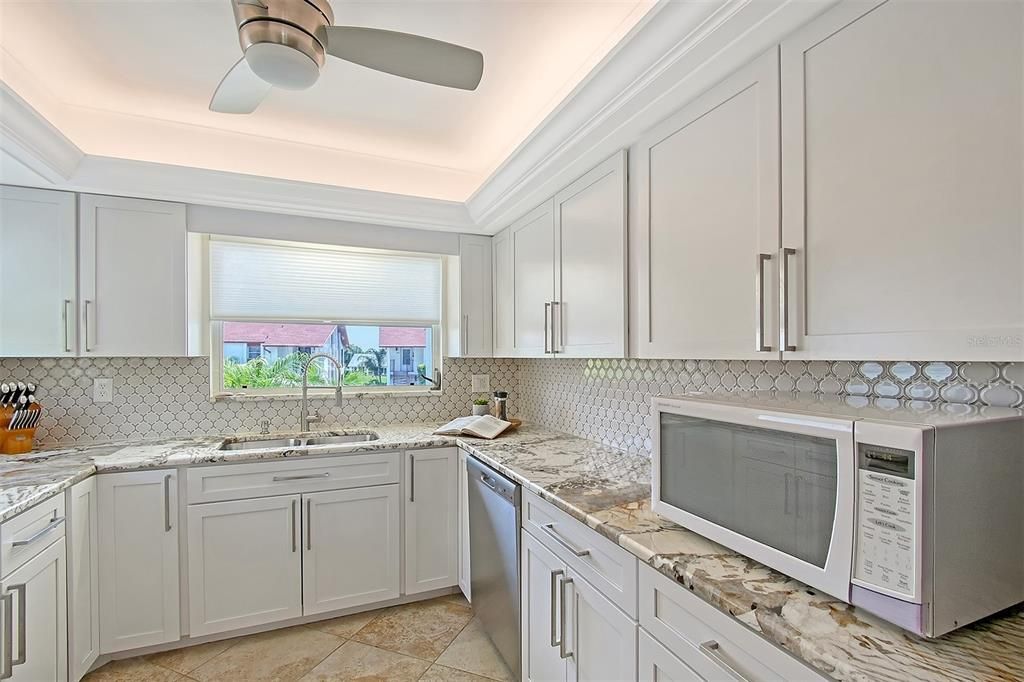 For Sale: $315,000 (2 beds, 2 baths, 1556 Square Feet)