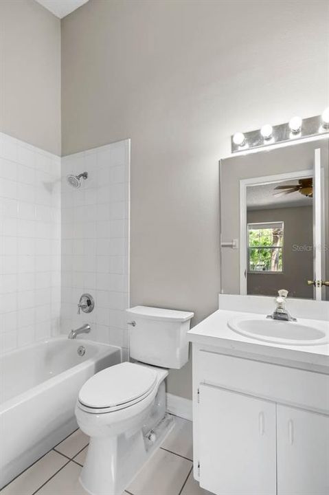 待售: $245,000 (2 贝兹, 2 浴室, 1110 平方英尺)