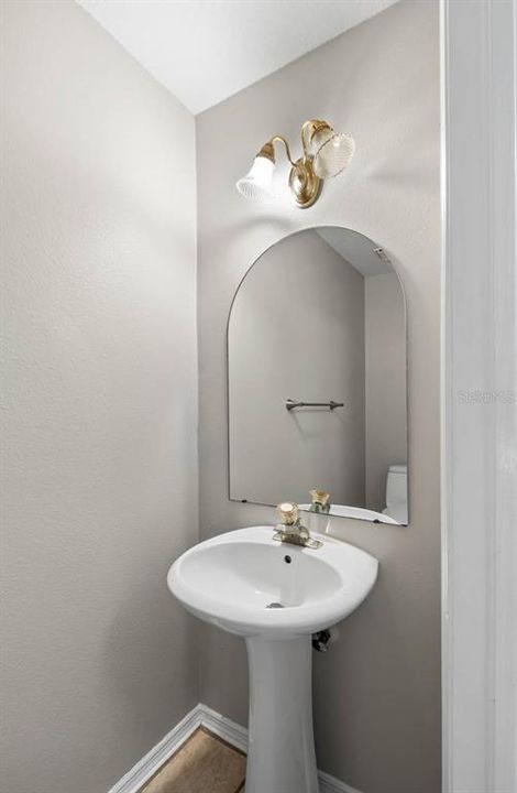 待售: $245,000 (2 贝兹, 2 浴室, 1110 平方英尺)