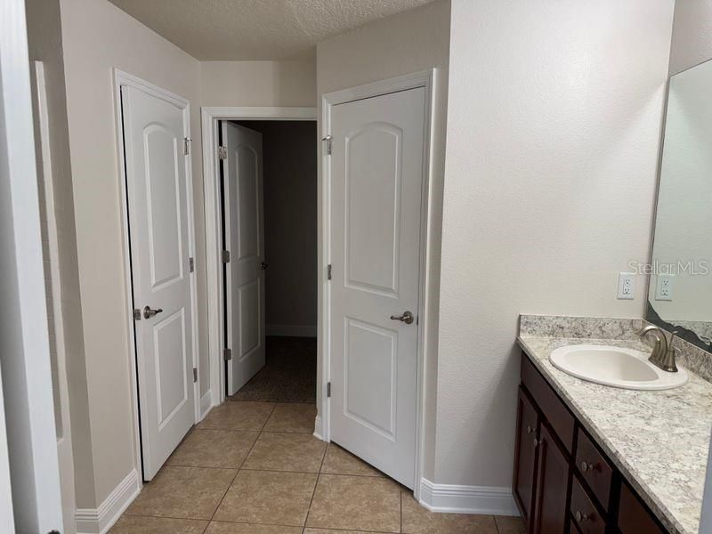 En Renta: $2,050 (4 camas, 2 baños, 1730 Pies cuadrados)