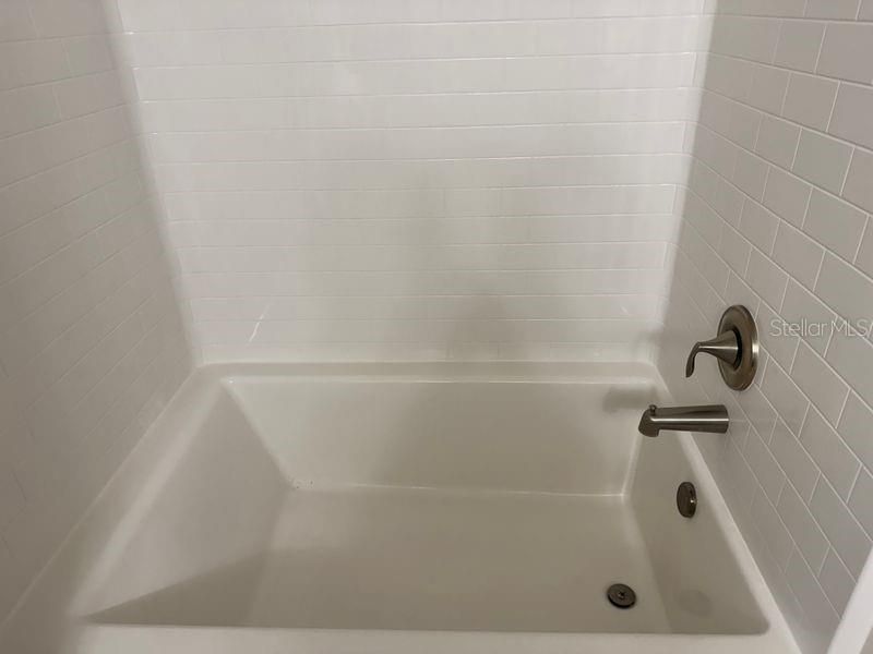 En Renta: $2,050 (4 camas, 2 baños, 1730 Pies cuadrados)