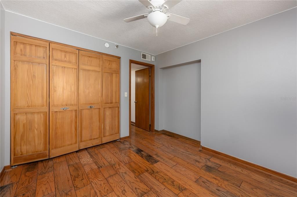 Active With Contract: $220,000 (3 beds, 2 baths, 1443 Square Feet)