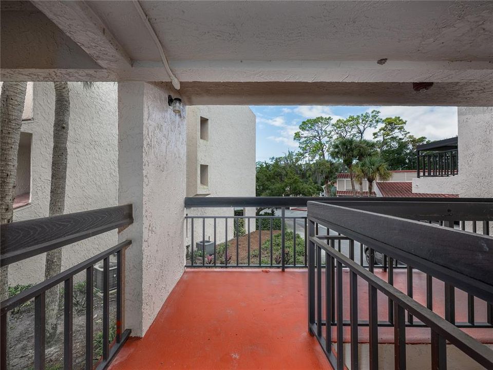 Active With Contract: $220,000 (3 beds, 2 baths, 1443 Square Feet)