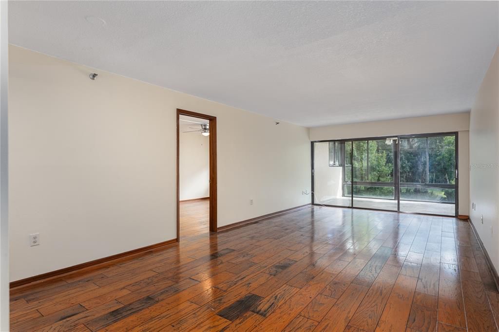 Active With Contract: $220,000 (3 beds, 2 baths, 1443 Square Feet)