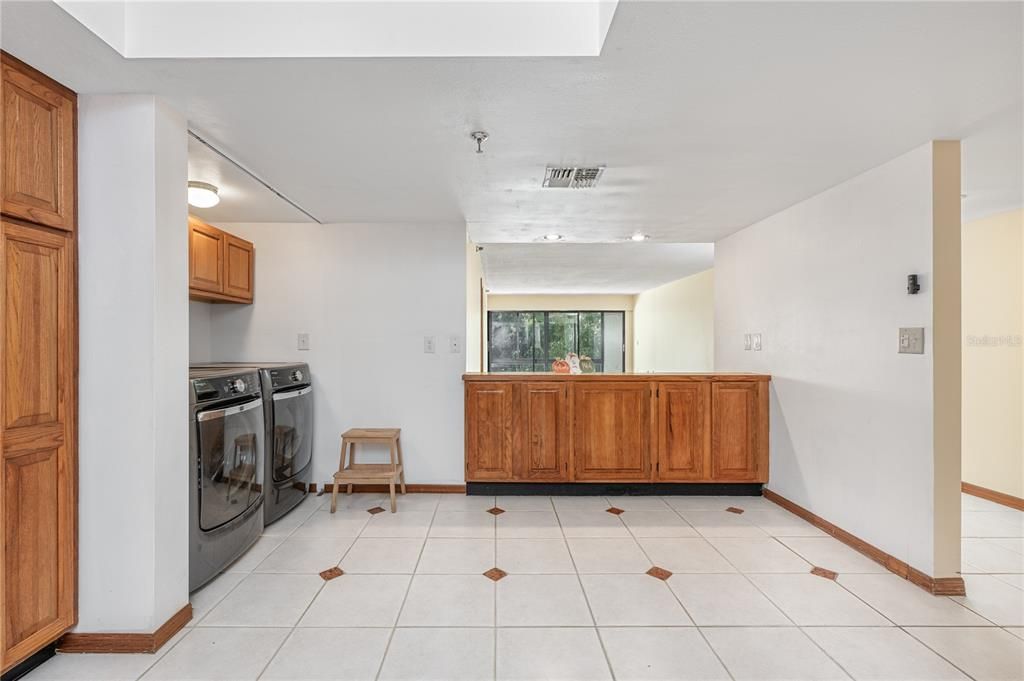 Active With Contract: $220,000 (3 beds, 2 baths, 1443 Square Feet)