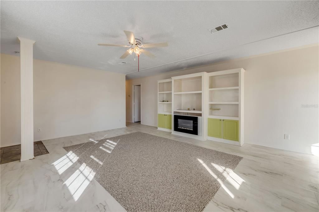 Active With Contract: $185,000 (3 beds, 2 baths, 1430 Square Feet)