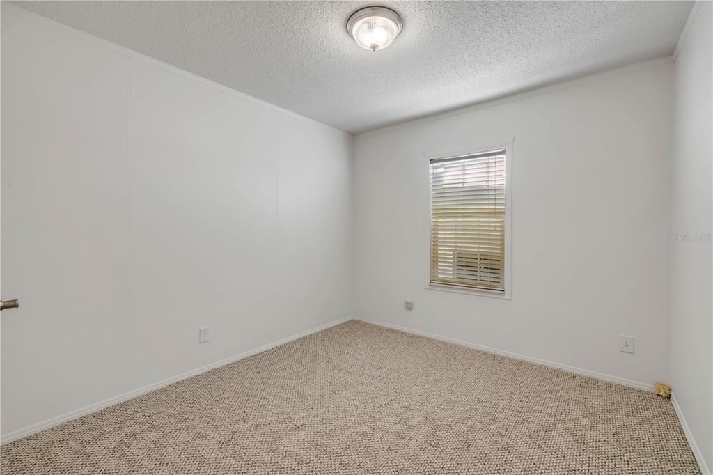 Active With Contract: $185,000 (3 beds, 2 baths, 1430 Square Feet)