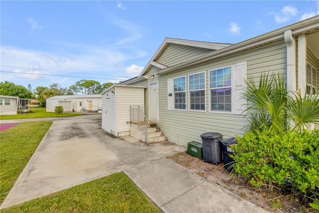 Active With Contract: $185,000 (3 beds, 2 baths, 1430 Square Feet)