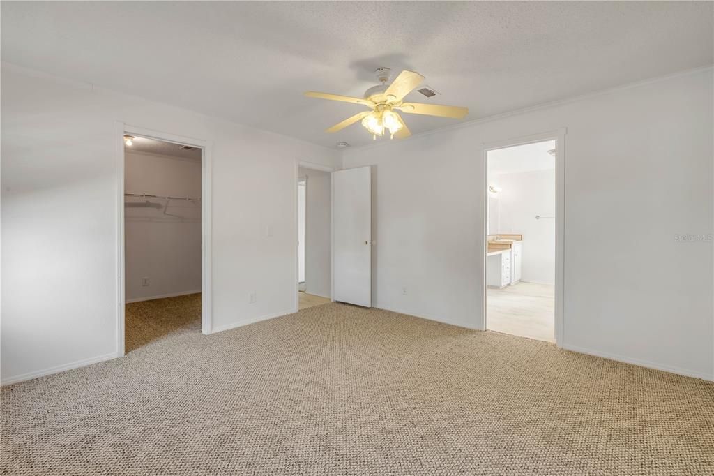 Active With Contract: $185,000 (3 beds, 2 baths, 1430 Square Feet)