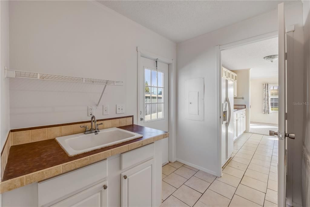 Active With Contract: $185,000 (3 beds, 2 baths, 1430 Square Feet)