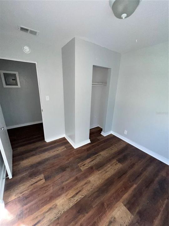 For Rent: $1,450 (3 beds, 1 baths, 1140 Square Feet)