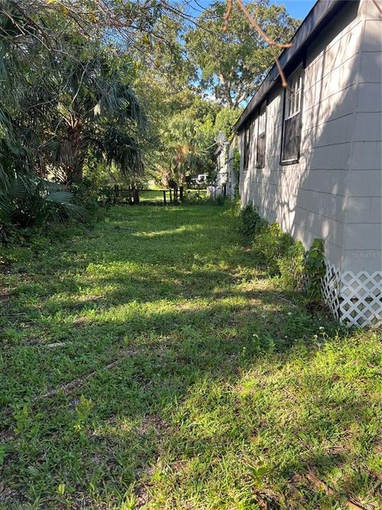 For Rent: $1,450 (3 beds, 1 baths, 1140 Square Feet)