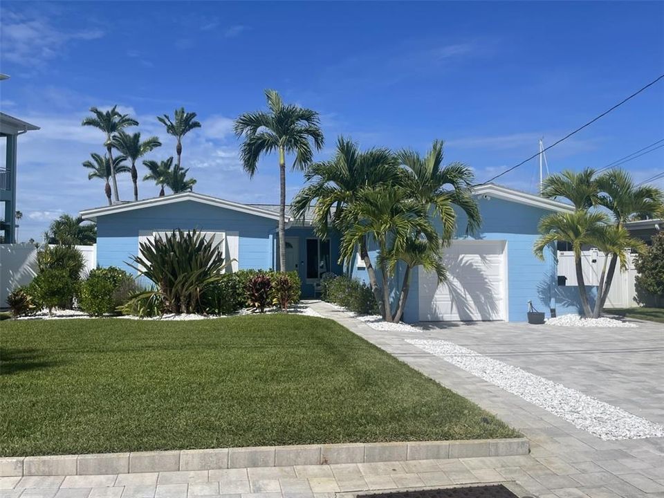 出租: $5,500 (2 贝兹, 2 浴室, 1296 平方英尺)