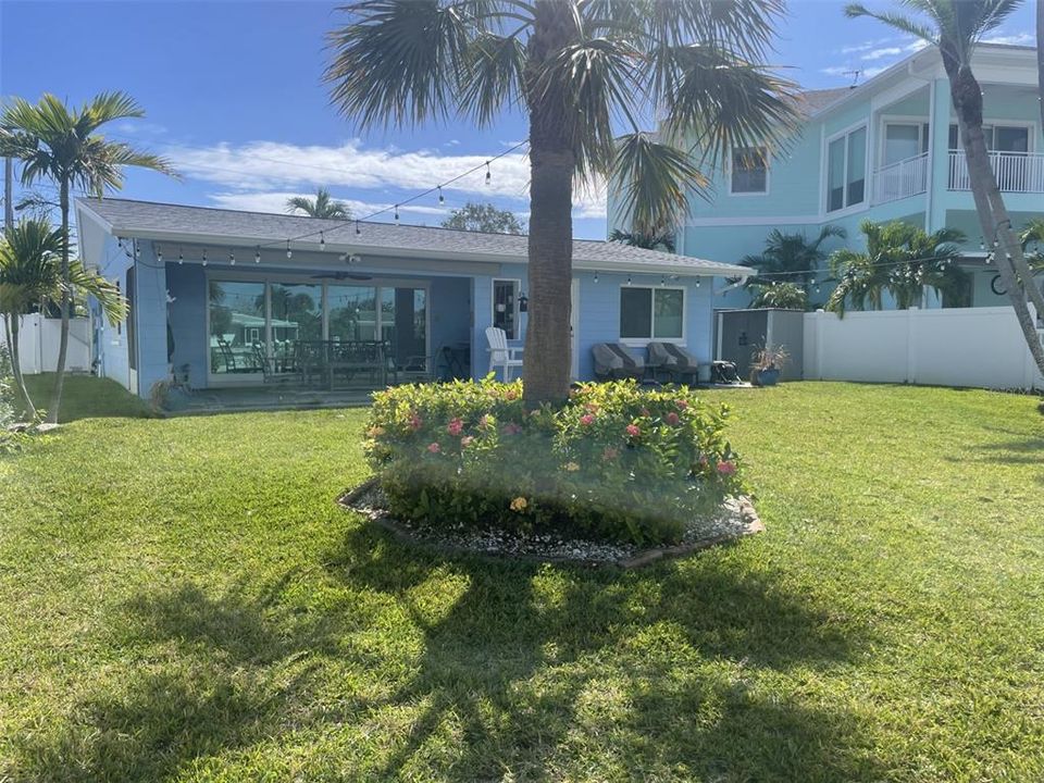 出租: $5,500 (2 贝兹, 2 浴室, 1296 平方英尺)