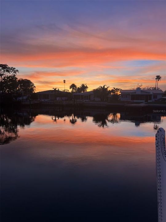 出租: $5,500 (2 贝兹, 2 浴室, 1296 平方英尺)