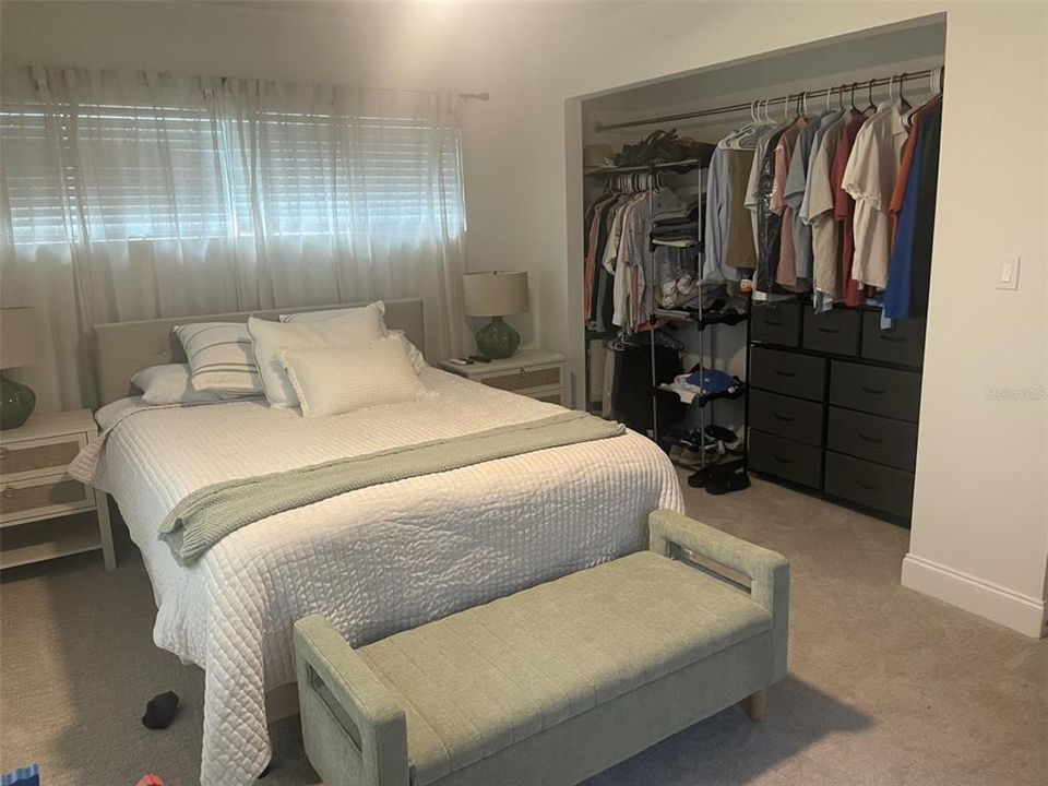 出租: $5,500 (2 贝兹, 2 浴室, 1296 平方英尺)