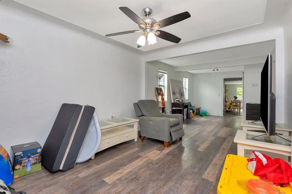 На продажу: $350,000 (3 спален, 2 ванн, 1485 Квадратных фут)