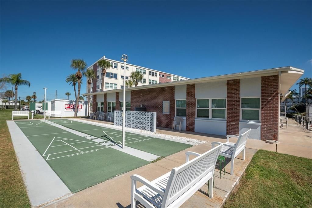 For Rent: $3,500 (2 beds, 2 baths, 1350 Square Feet)