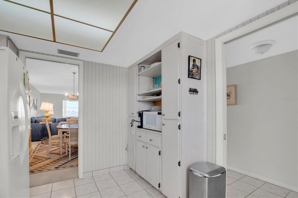 For Rent: $3,500 (2 beds, 2 baths, 1350 Square Feet)