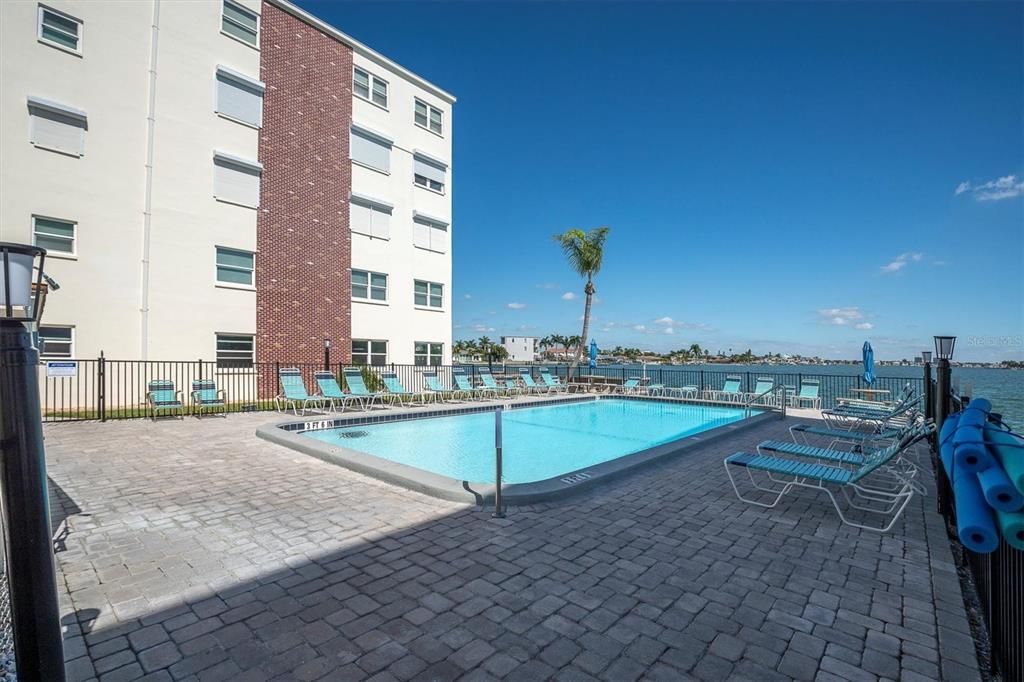 For Rent: $3,500 (2 beds, 2 baths, 1350 Square Feet)