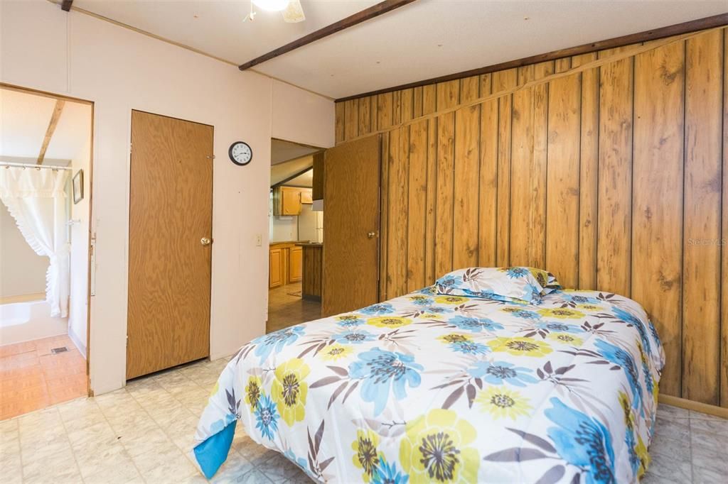 En Venta: $250,000 (3 camas, 2 baños, 960 Pies cuadrados)