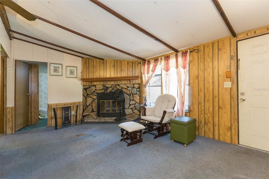 En Venta: $250,000 (3 camas, 2 baños, 960 Pies cuadrados)