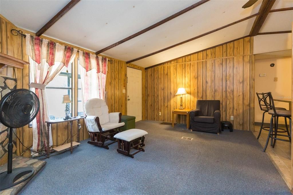 En Venta: $250,000 (3 camas, 2 baños, 960 Pies cuadrados)