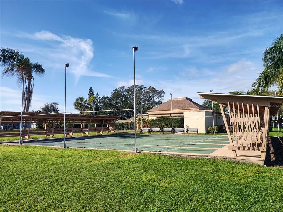 For Sale: $307,000 (2 beds, 2 baths, 1361 Square Feet)