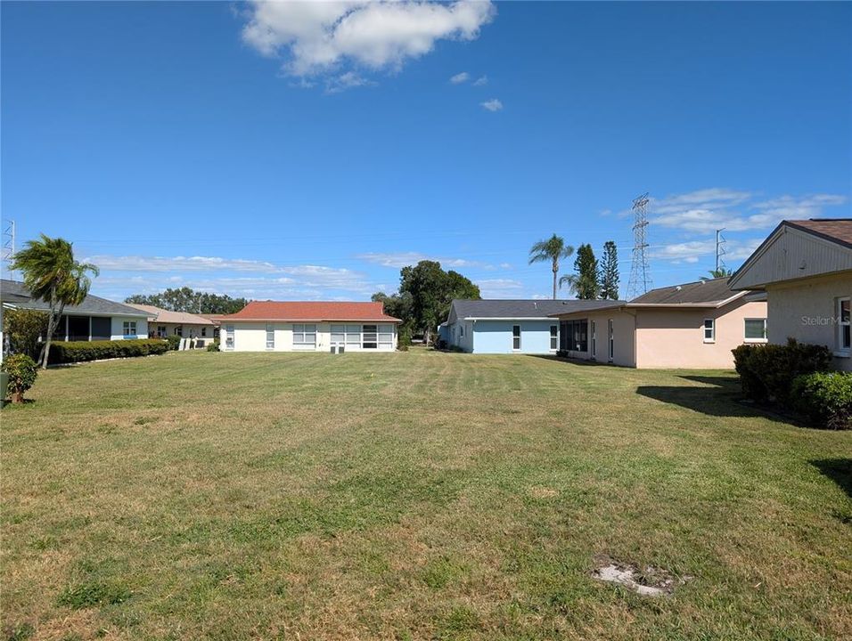 For Sale: $307,000 (2 beds, 2 baths, 1361 Square Feet)