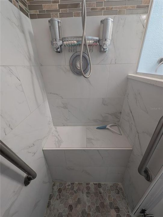 For Sale: $307,000 (2 beds, 2 baths, 1361 Square Feet)