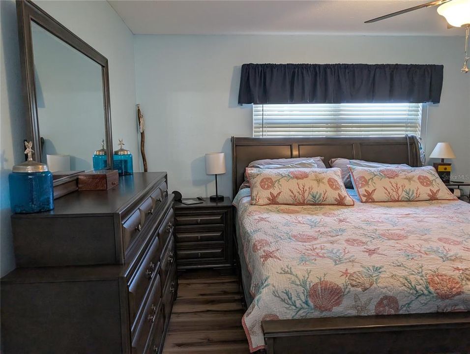 For Sale: $307,000 (2 beds, 2 baths, 1361 Square Feet)