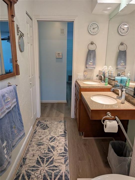 For Sale: $307,000 (2 beds, 2 baths, 1361 Square Feet)