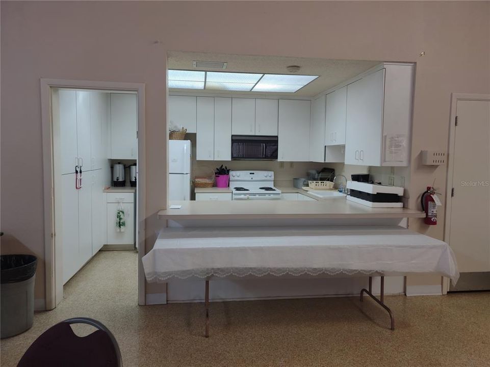 For Sale: $307,000 (2 beds, 2 baths, 1361 Square Feet)